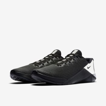 Nike Metcon 5 - Férfi Edzőcipő - Fekete/Platina/Metal Titán/Fekete